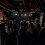 De opkomst van lokale muziekcollectieven: hoe DIY-avonden en undergroundnetwerken nieuwe artiesten een podium geven