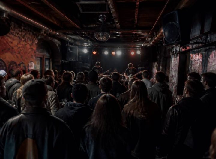 De opkomst van lokale muziekcollectieven: hoe DIY-avonden en undergroundnetwerken nieuwe artiesten een podium geven