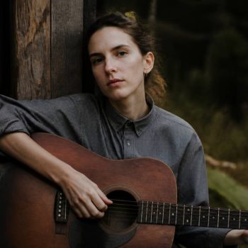 Adrianne Lenker album: luistergids, beste nummers en wat je moet weten