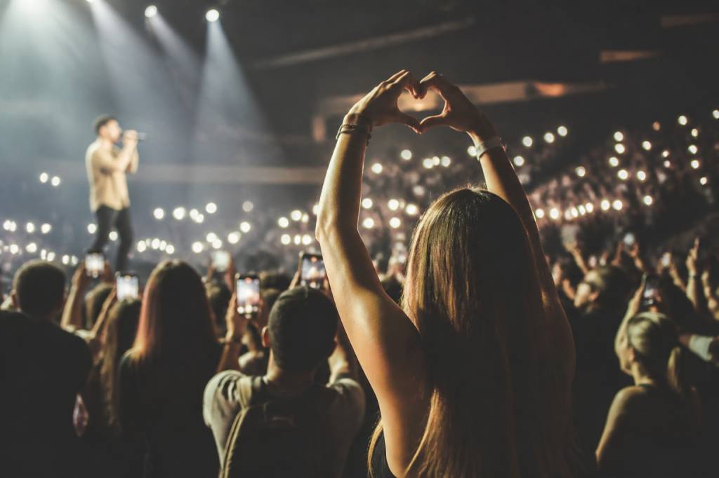 Groupie worden: alles over muziek, fandom en de concertbeleving